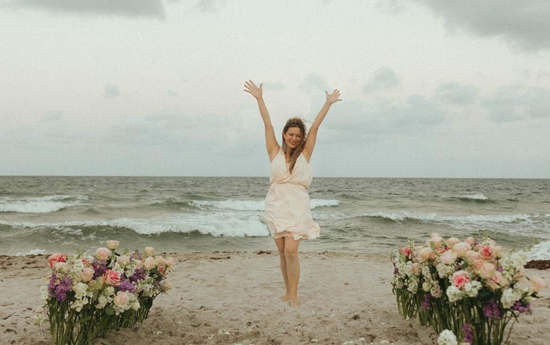 Bexx with Floras in the beach
